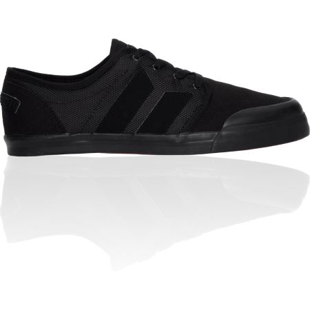 Macbeth Wallister Black & Black Shoe