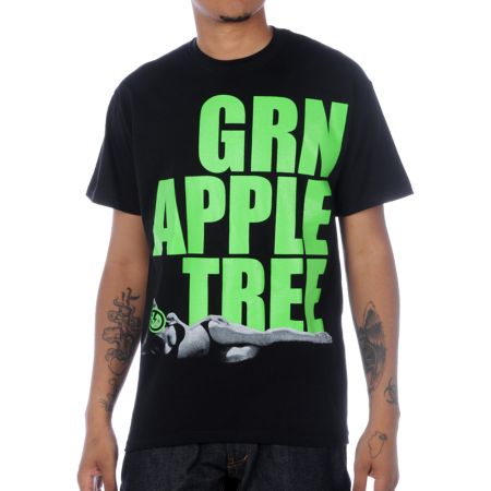 Green Apple Tree Relax Black Tee Shirt