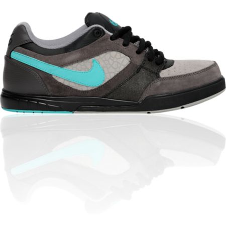 Nike 6.0 Primo Fog & Light Retro Shoe