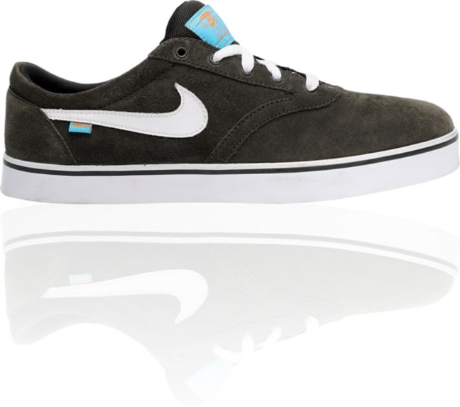 Nike SB V-Rod 2.5 Newsprint, White & Chlorine Shoe