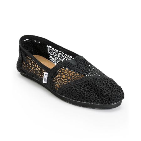 toms classic black canvas shoes