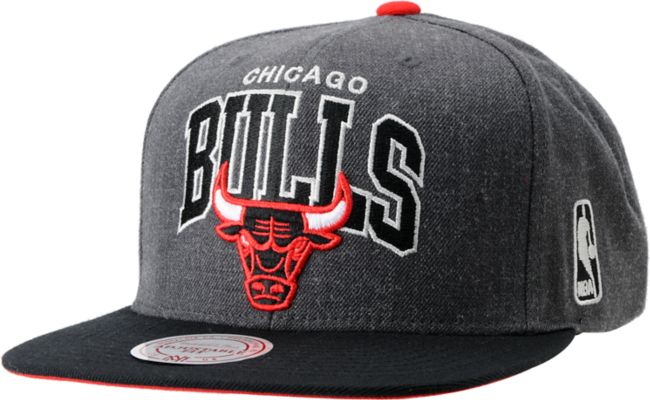 NBA Mitchell and Ness Chicago Bulls Charcoal Snapback Hat