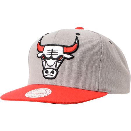 NBA Mitchell and Ness Bulls Grey & Red Arch Logo Snapback Hat