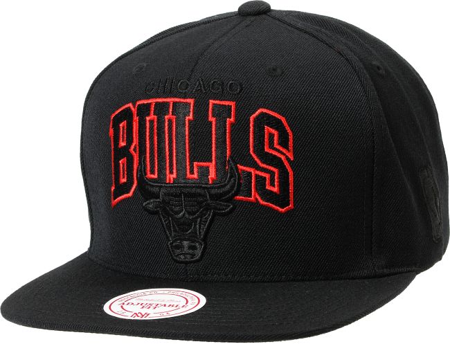 NBA Mitchell and Ness Bulls Black Arch Snapback Hat