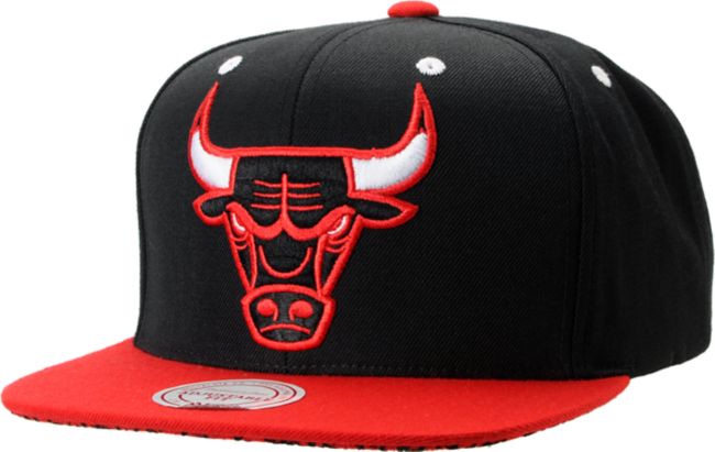 NBA Mitchell and Ness Chicago Bulls  Black Crackle Snapback Hat