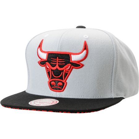 NBA Mitchell and Ness Chicago Bulls Grey Crackle Snapback Hat