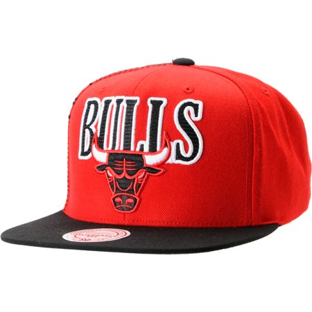 NBA Mitchell and Ness Chicago Bulls Side Logo Snapback Hat