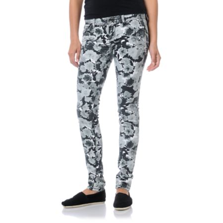 Almost Famous Katie Black & White Floral Skinny Jeans