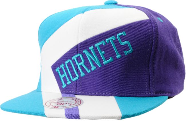 NBA Mitchell and Ness Charlotte Hornets One-On-One Snapback Hat