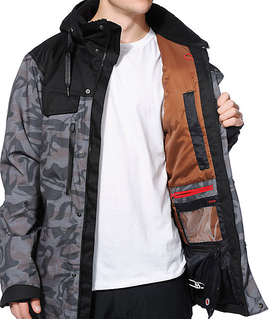 women's short puffer jacket with hood