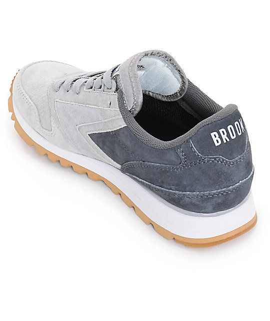 brooks chariot womens