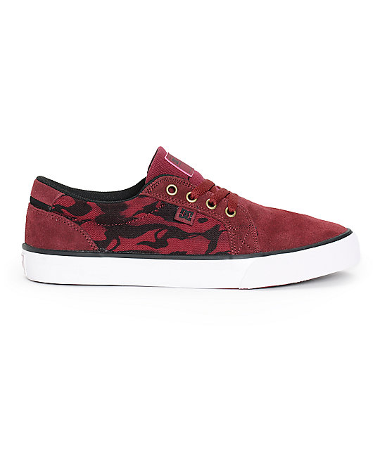 dc suede skate shoes