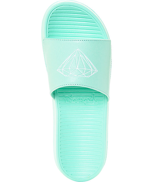 mid heel clogs
