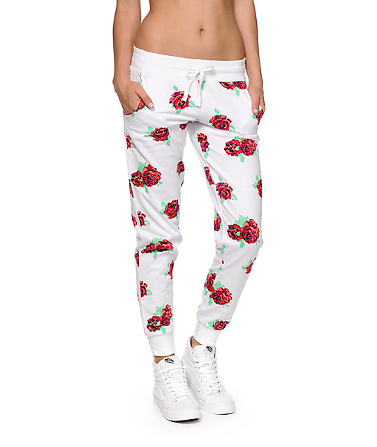 floral jogger pants outfit