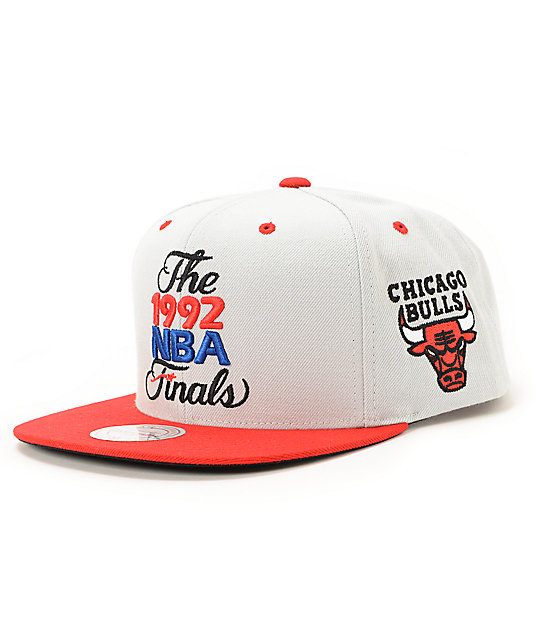 mitchell and ness bulls finals hat