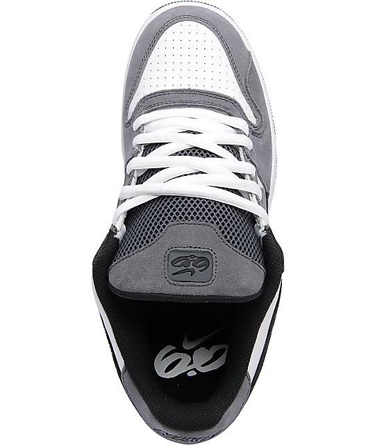 nike 6.0 air zoom oncore