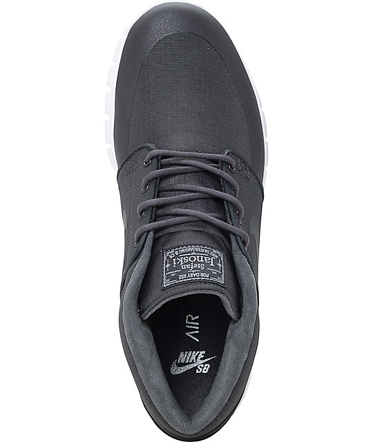 nike janoski black and white