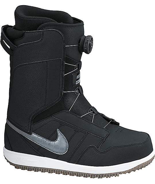 black nike snow boots