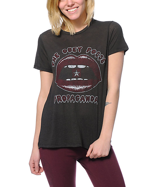 obey lips shirt