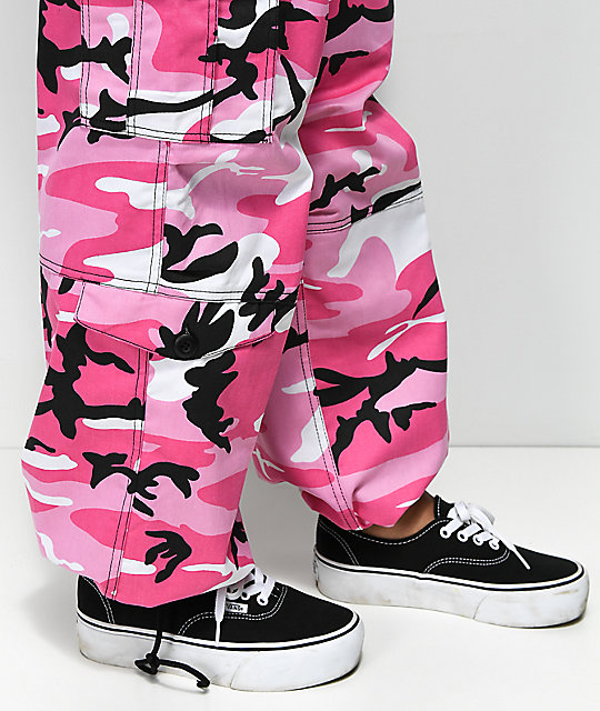 ladies pink camo pants