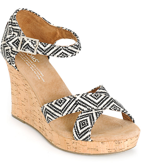 toms strappy wedge