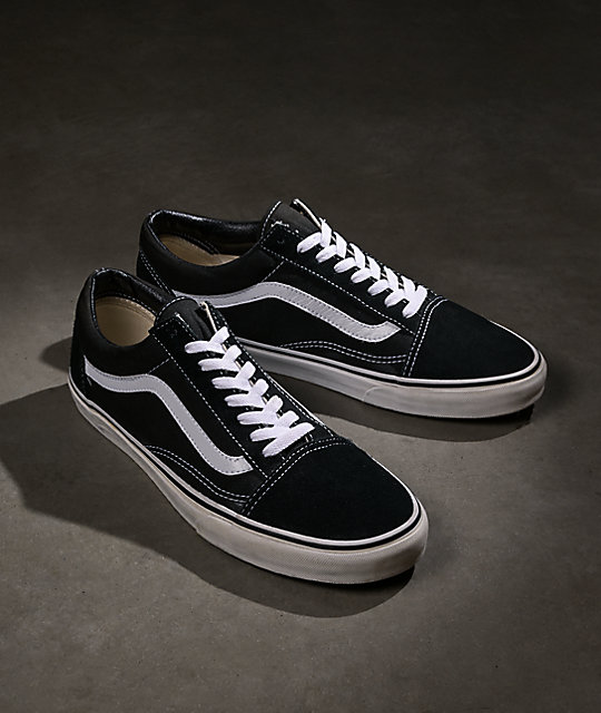 Vans-Old-Skool-Black-%26-White-Skate-Shoes-_204607.jpg