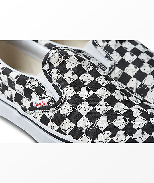 Vans x Peanuts Slip-On Snoopy Checkered Skate Shoes | Zumiez