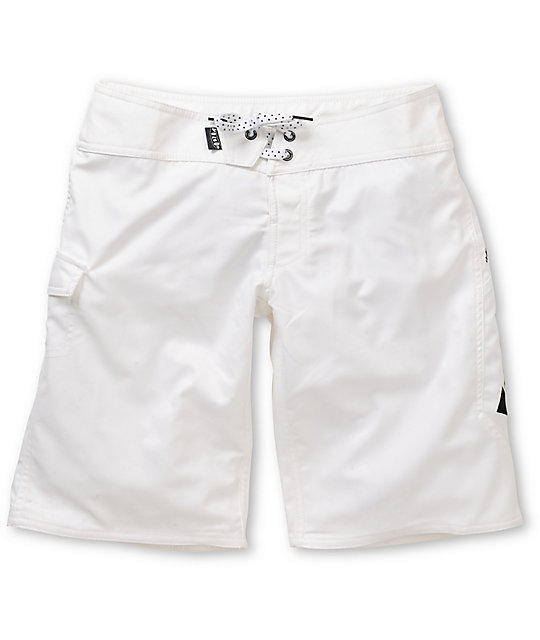 Foster Gals 11 White Board Shorts Zumiez