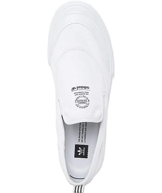 white adidas slip on