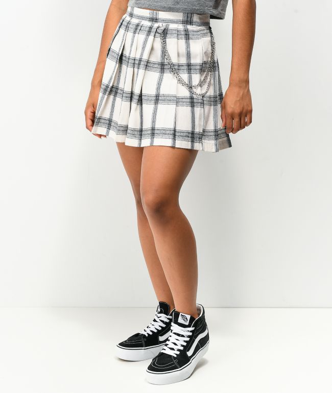 Vans checkered outlet skirt