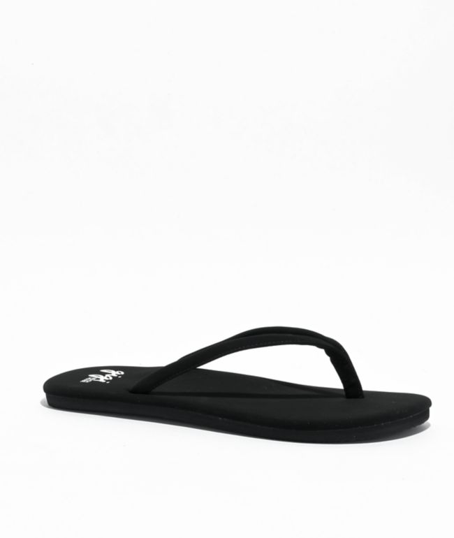 Fila disruptor hot sale sandals zumiez