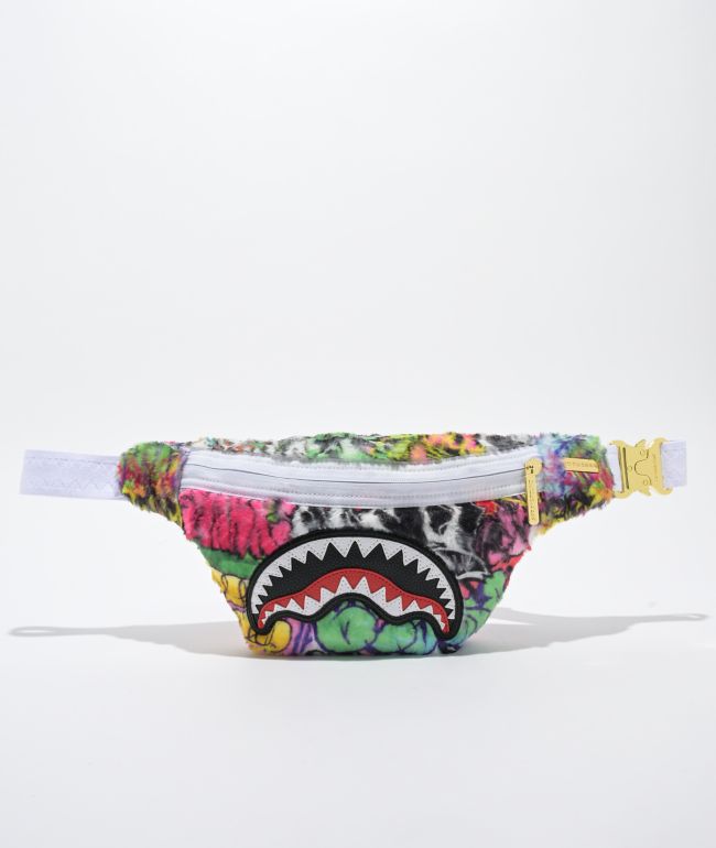 TAFFY商品です Face Twisters Strawberry & Green Apple Taffy Candy | Zumiez