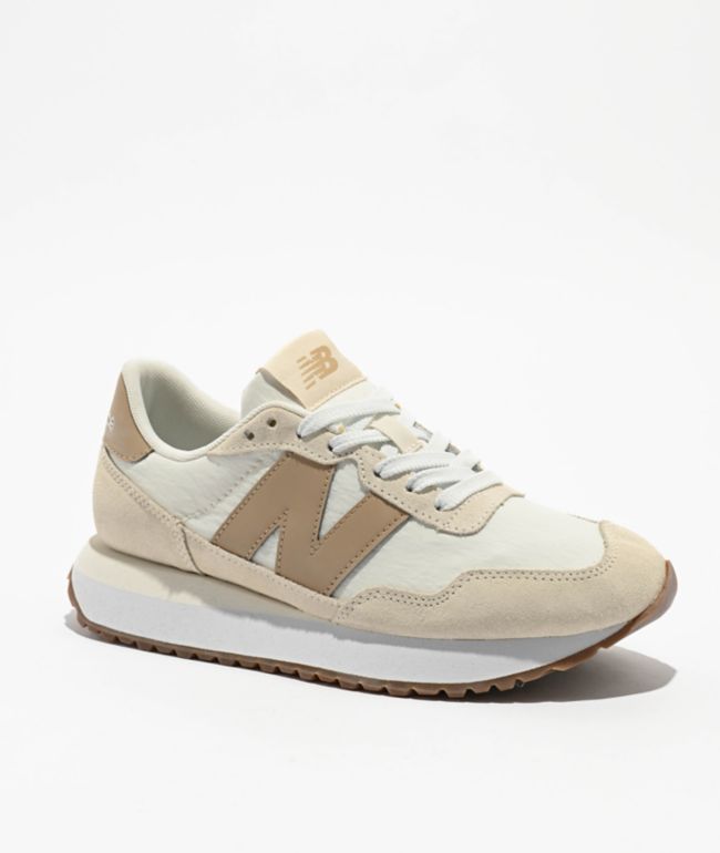 New BalanceニューバランスRC42 Sea Salt Sneakersスニーカー New Balance Lifestyle RC42 Sea Salt & Classic Pine Shoes