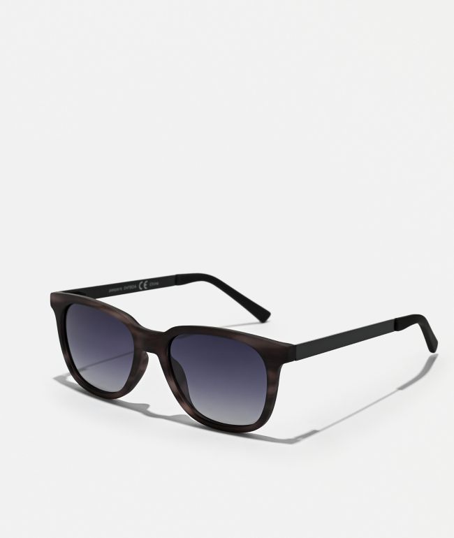 Peepers On Par Charcoal Horn Polarized Sunglasses - Peepers