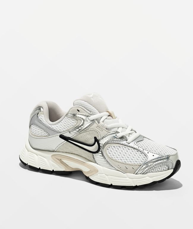 Nike V5 RNR Summit White & Orewood Brown Shoes - Nike