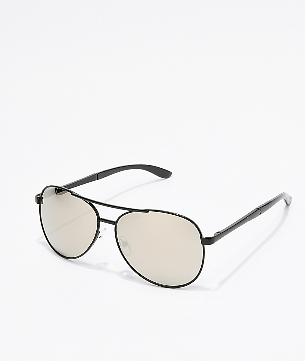 black aviator style sunglasses