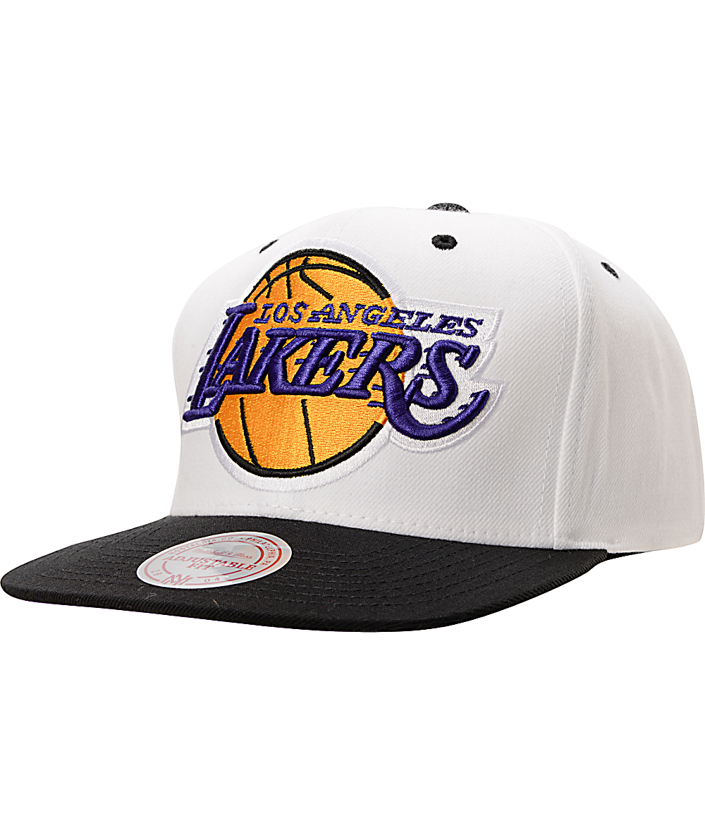 black and white lakers hat