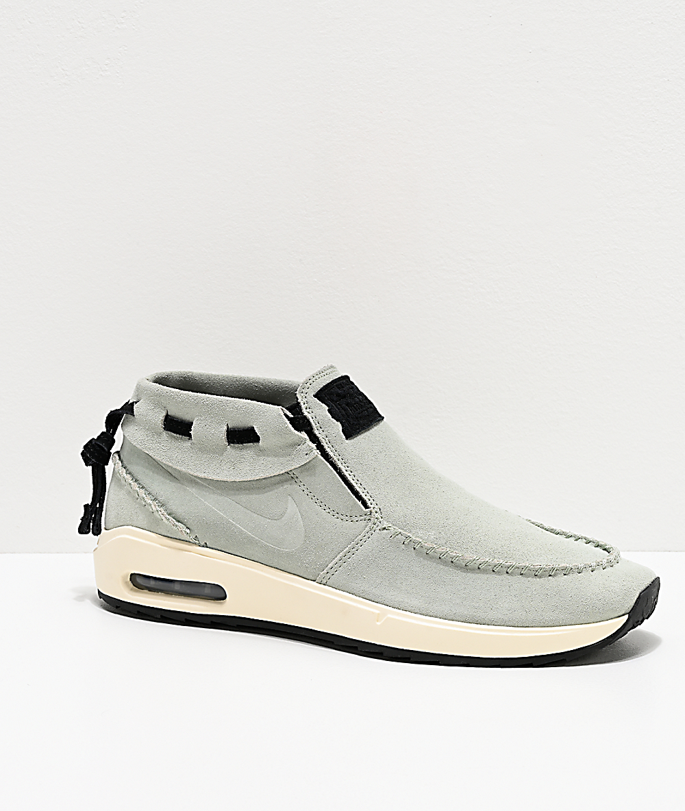 nike moccasin