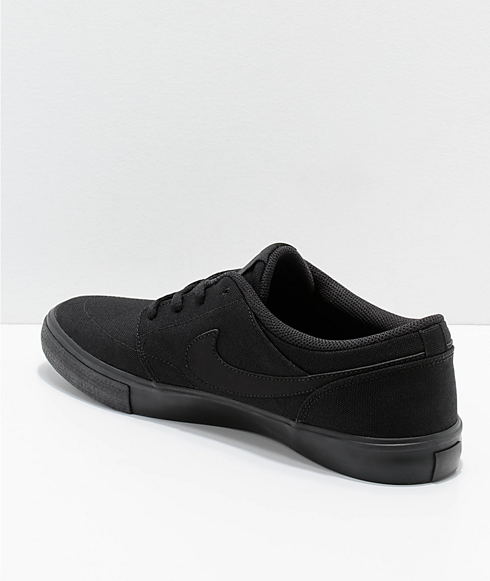 nike all black sneakers