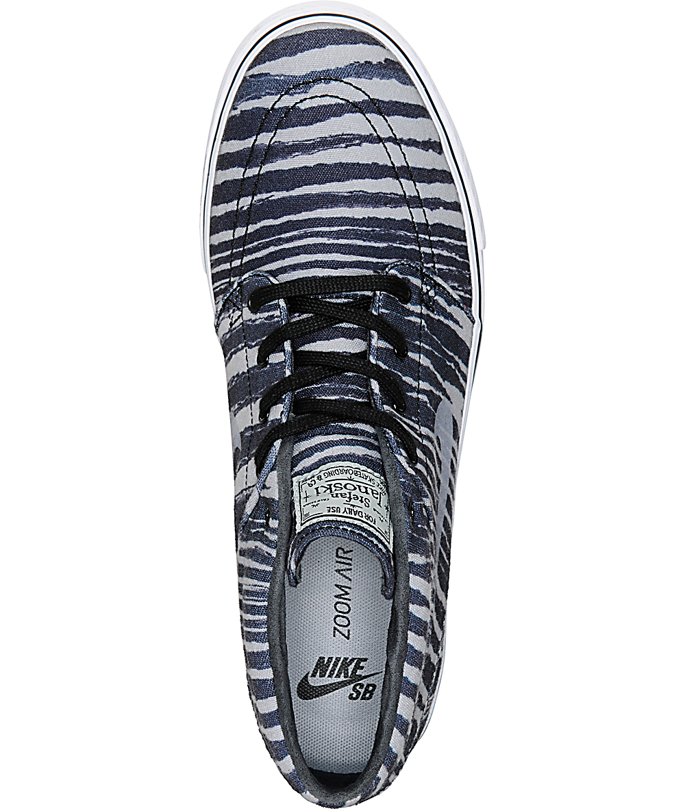 nike tiger stripe shoes