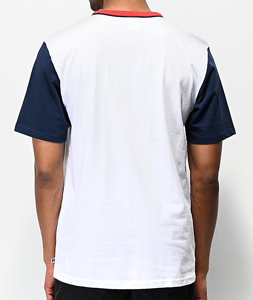 camiseta blanca y azul