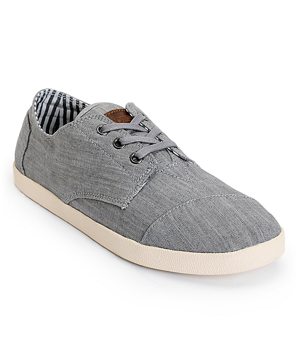 toms for guys