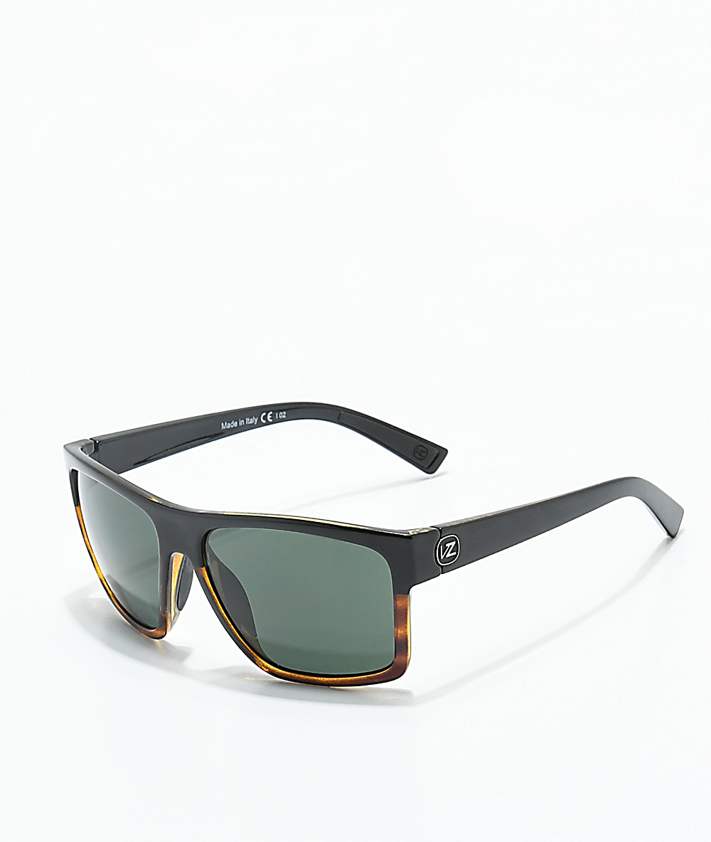 black and tortoise glasses