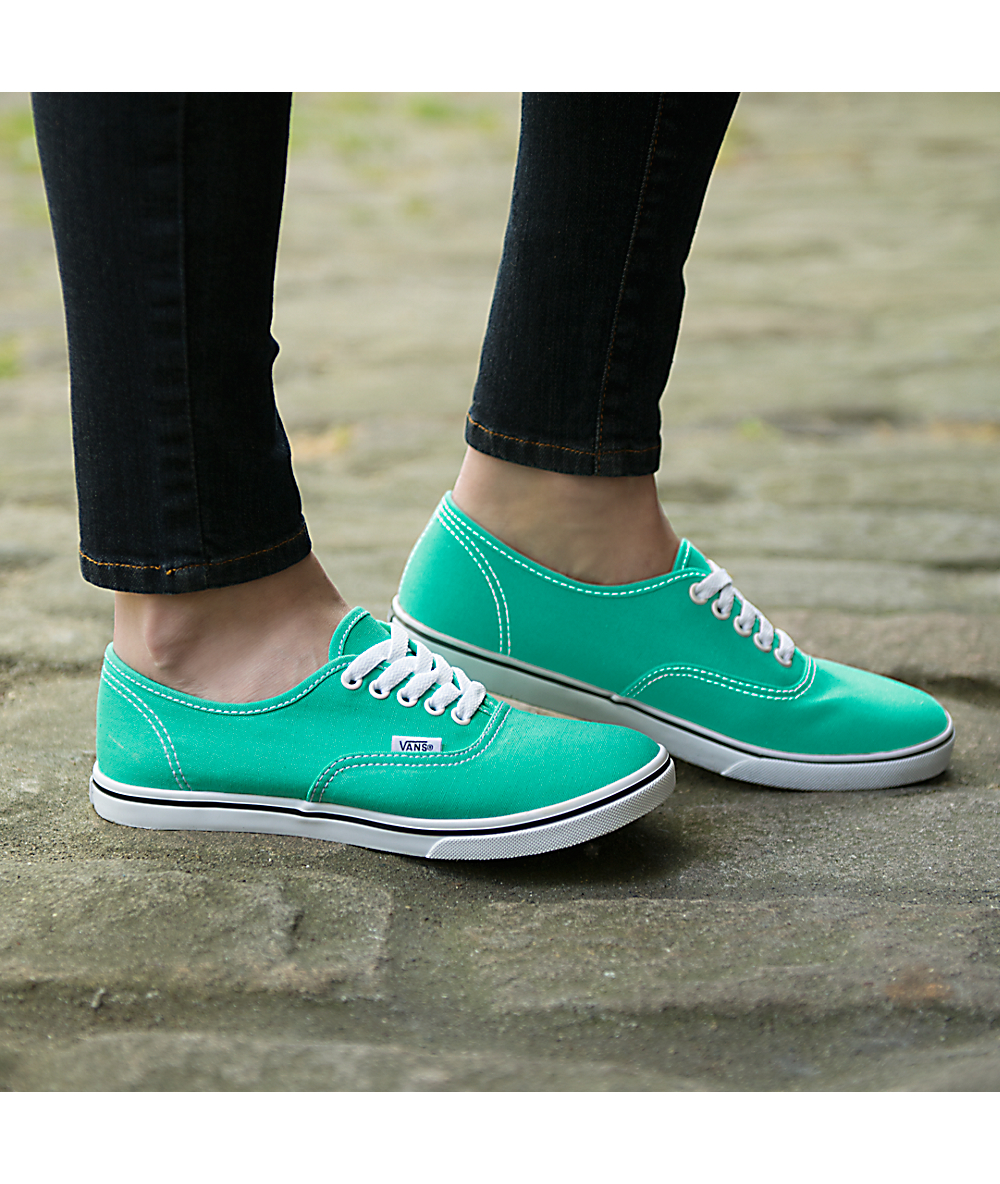 vans lo pro canvas women's sneaker