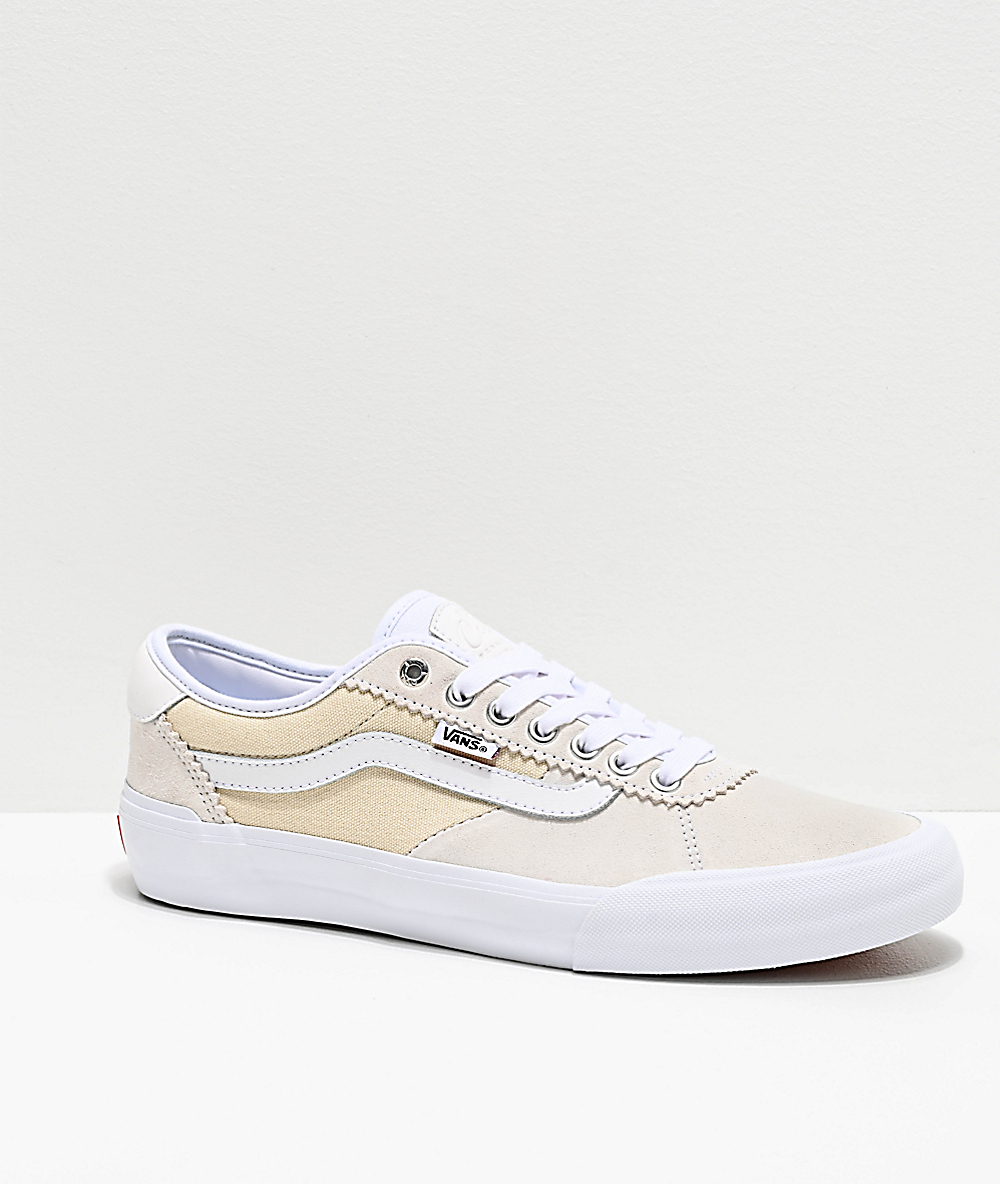 zapatos blancos vans