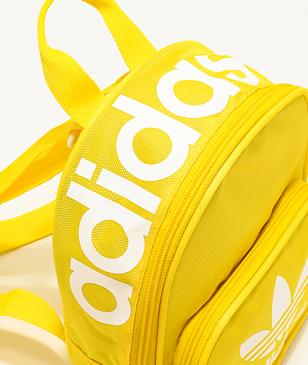 mochilas adidas amarillo