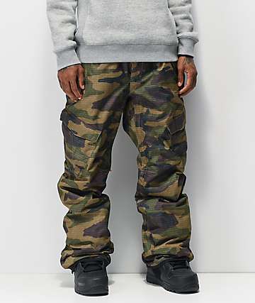 686 Infinity 10K cargo pantalones de snowboard aislados de camuflaje