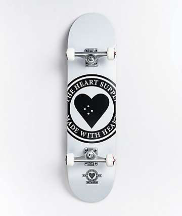 Jagger Eaton Equipo profesional de skate DC Talla 29x32 Talla XXS Talla XL  Thunder Heart Supply Talla 9 1/2 Tal | Zumiez