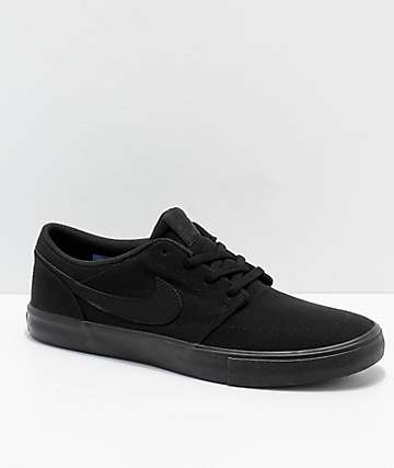 all black nike low tops