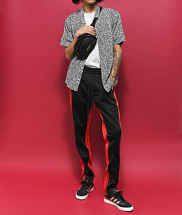 Ninth Hall Nordberg pantalones de chándal en negro y rojo